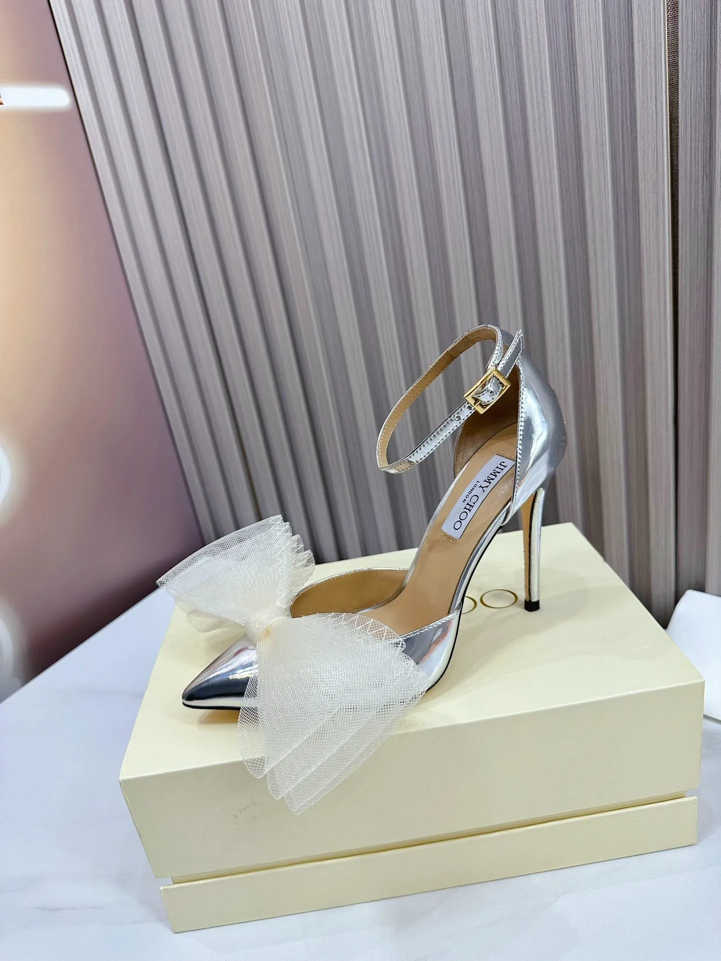 SE1171 Jimmy Choo Averly / Size5-10