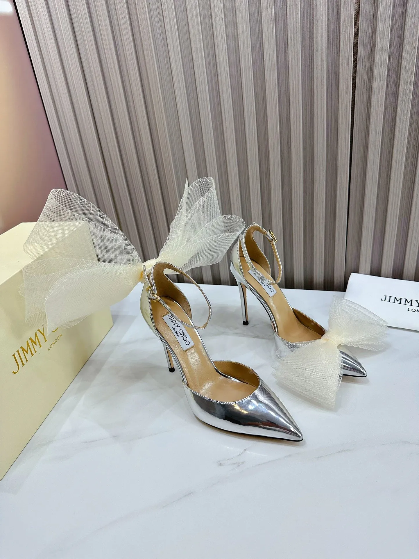 SE1171 Jimmy Choo Averly / Size5-10