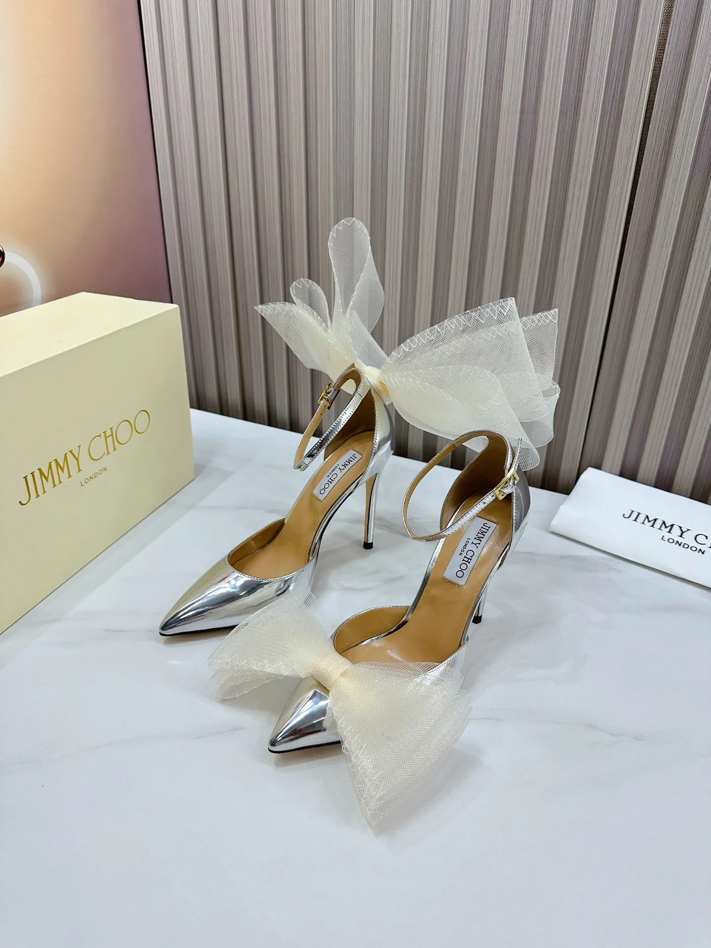 SE1171 Jimmy Choo Averly / Size5-10