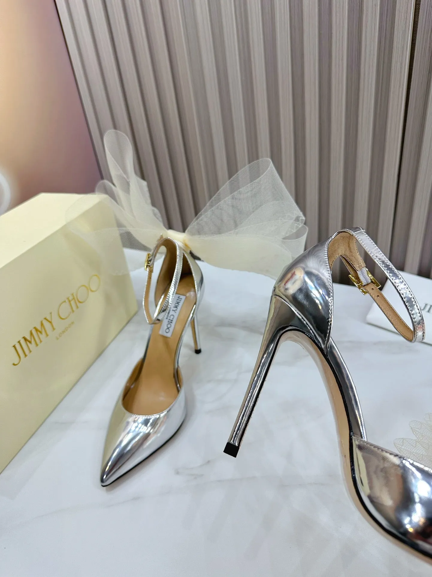 SE1171 Jimmy Choo Averly / Size5-10